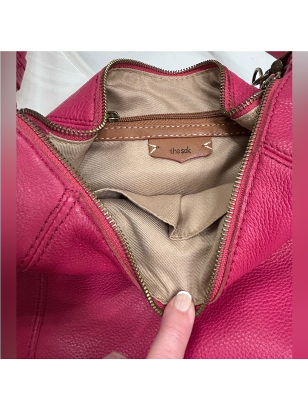 The Sak sequoia Hobo  in Magenta Leather Shoulder Hobo - Picture 3 of 9